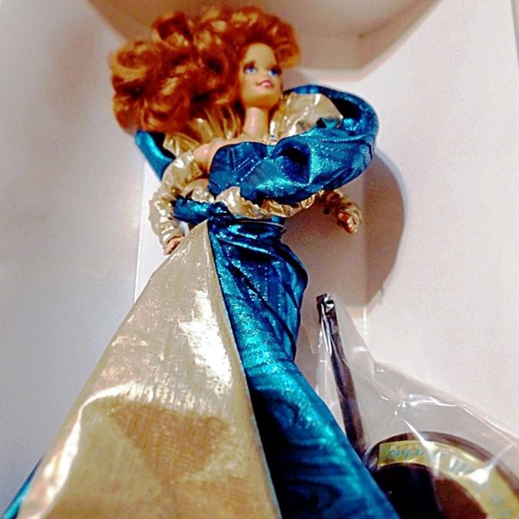 Benefit Ball Barbie 1st in Classique Collection - Picture 2 of 8